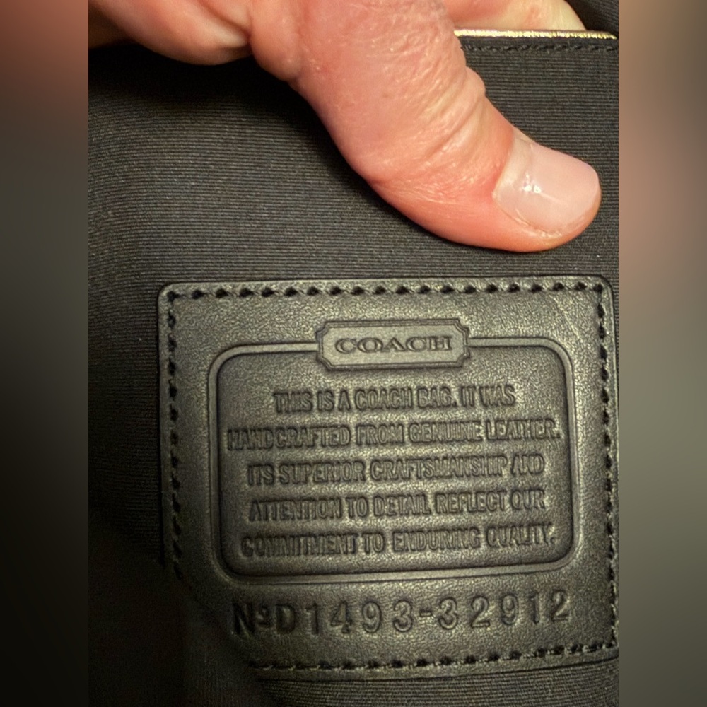Coach leather bag - Picture 9 of 11